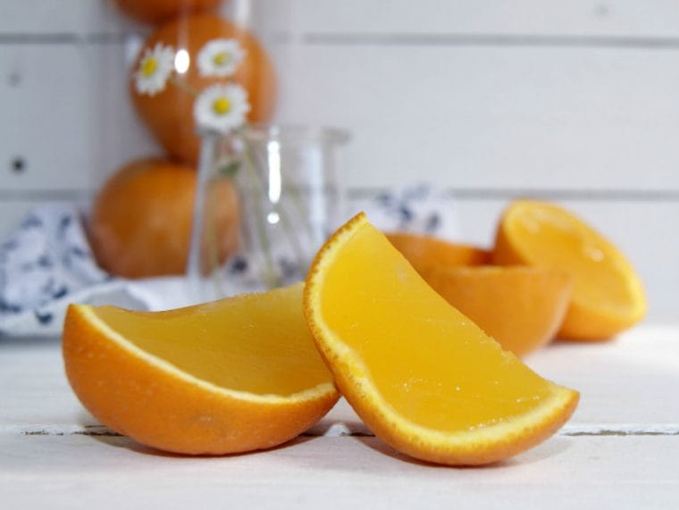 Para este calor: Gelatina de naranja en cáscara de frutas
