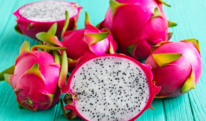 Postres con pitahaya.