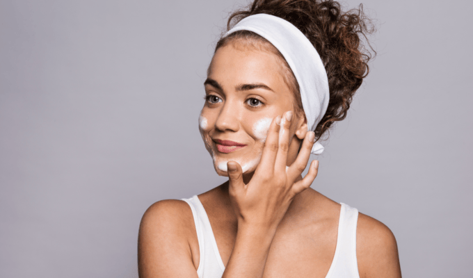 Orden correcto de los productos de belleza en la cara: así debes aplicarlos